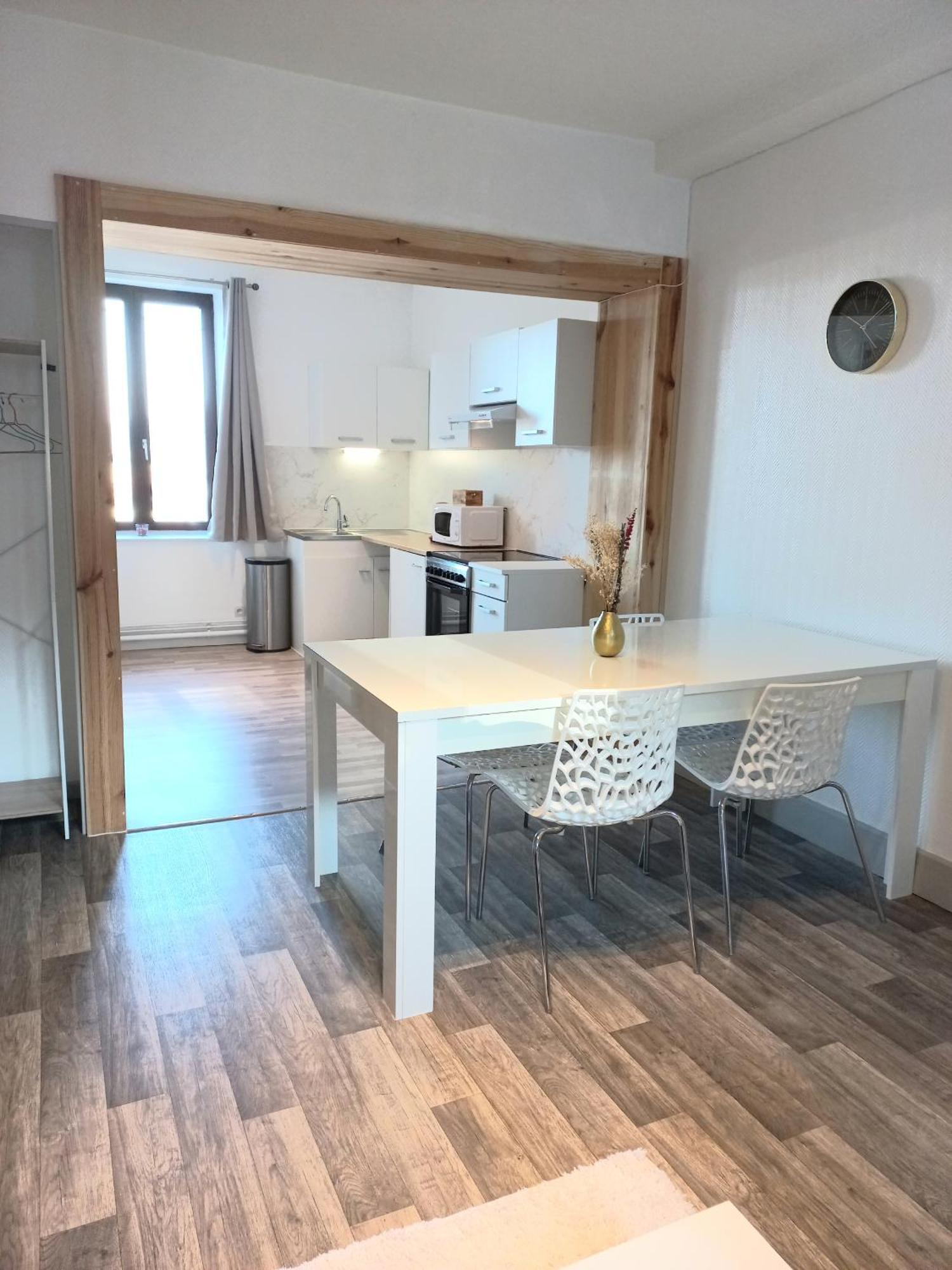 Appartement Les Iris, Au Calme, Proche Du Centre Ремірмон Екстер'єр фото